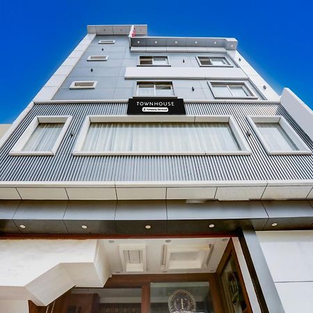 Super Townhouse Model Town Rohtak Formerly Hotel Tathastu ภายนอก รูปภาพ